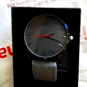 Luxury Minimalist Men's Watches Water Resistant Stainless Steel Back